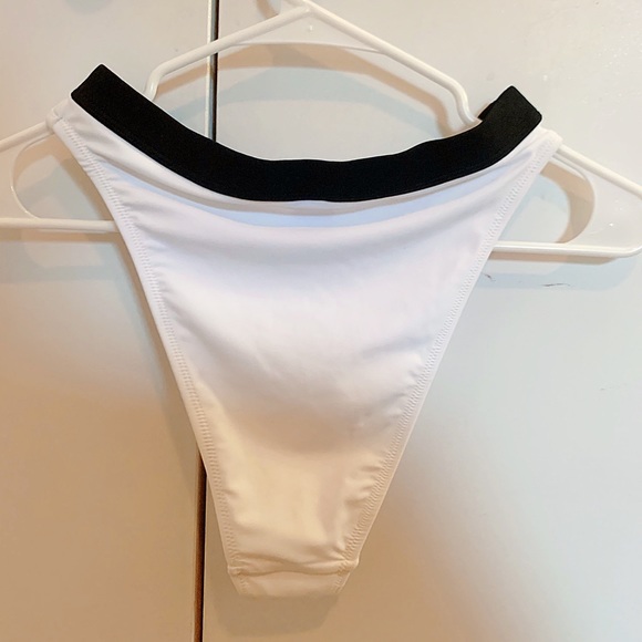 🔥Bikini🔥 - Picture 2 of 3